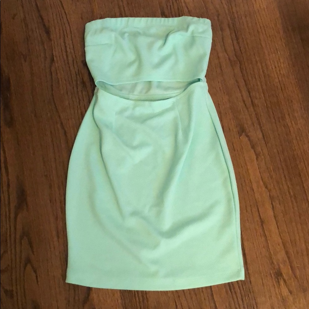 NWOT Strapless Open Dress
